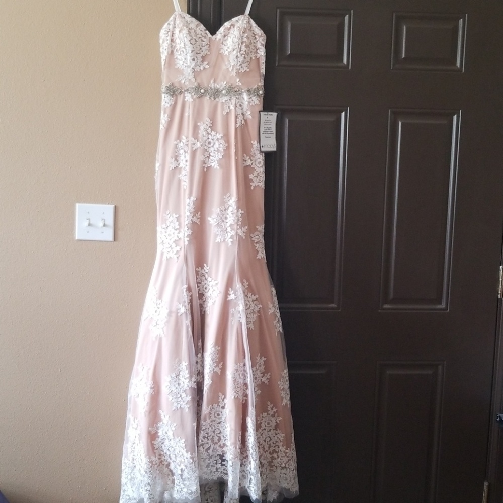 CITY STUDIOS EVENING PROM DRESS